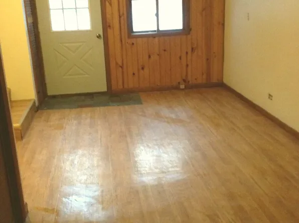 1019 Airport Dr, East Tawas, MI 48730