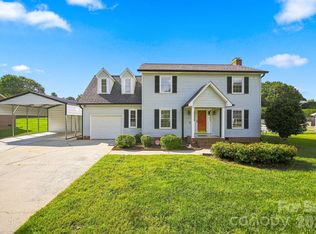 2325 Winterfield Dr, Gastonia, NC 28056