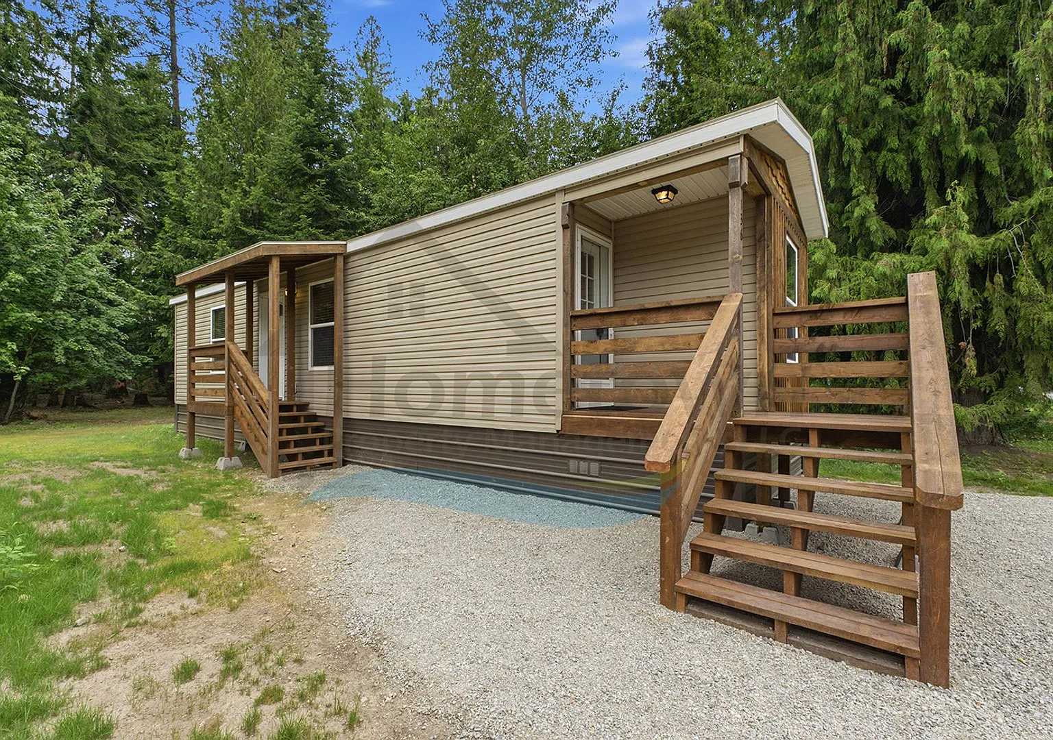 2 Bedroom 2 Bath Home with Off Street Parking Available in Sagle! — Photo 1