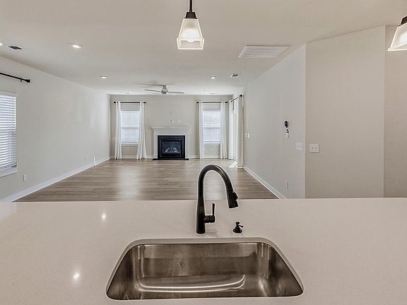 5th image of 1277 Fiddletree Ln