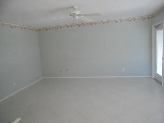 4th image of 71 Royal Oak Ct