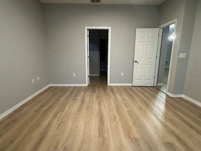 3008 Madelia Ln — Photo 29