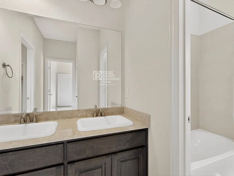 151 Darian Dr — Photo 43