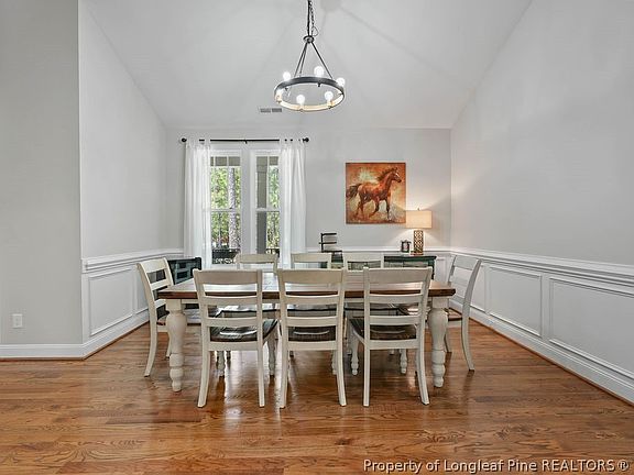 3rd image of 77 Sherwood Ln