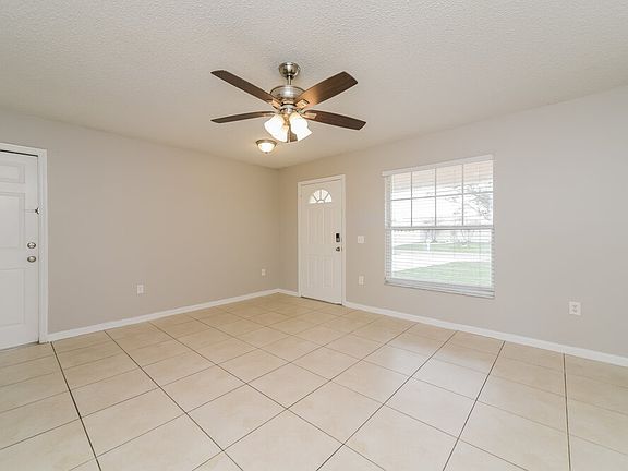 3rd image of 818 San Jose Ct
