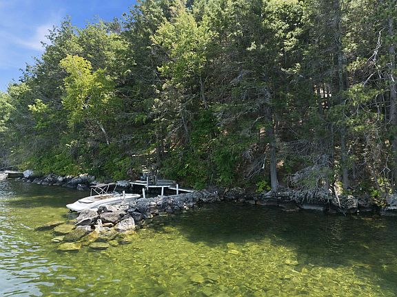 3rd image of 23 Diamond Island