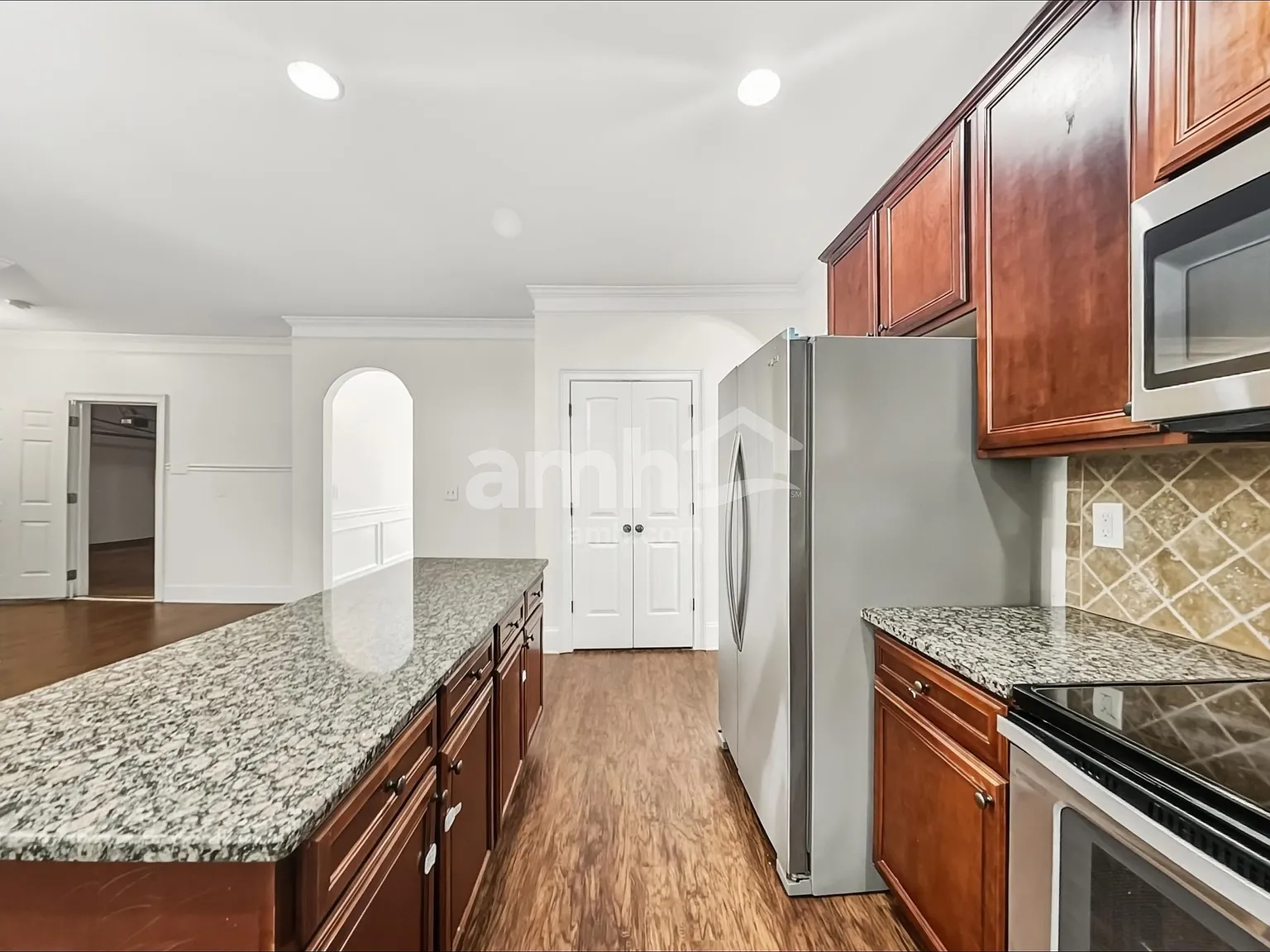 5 bed, 3.5 bath, 2982 sqft, $2,805 — Photo 4
