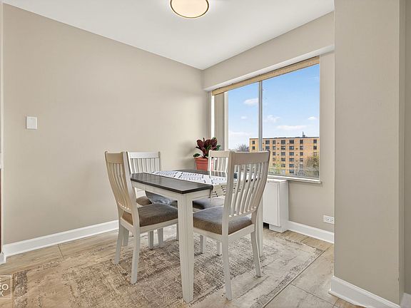 5th image of 7141 N Kedzie Ave APT 403