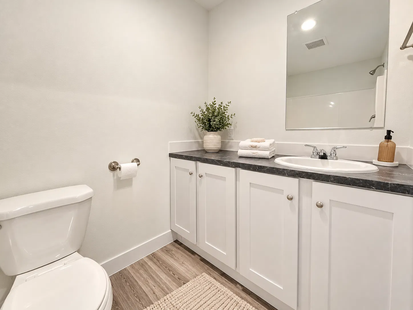 primary bath staged