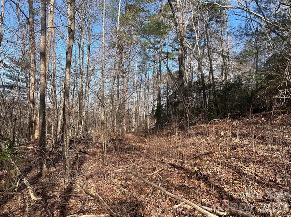 303 Burke St, Hickory, NC 28601