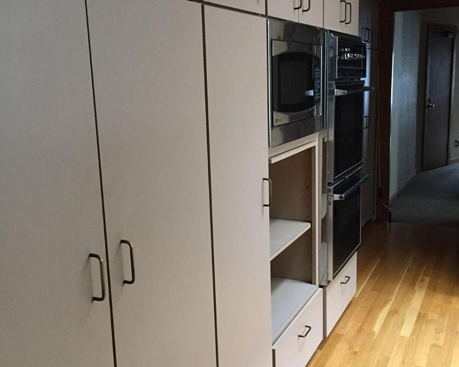 lots of kitchen storage