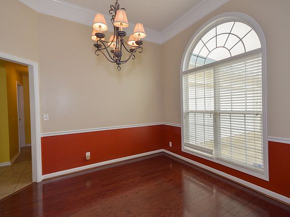 2nd image of 3006 Gatewood Dr
