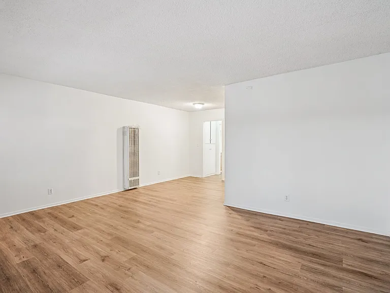 916 S. Carondelet St. — Photo 6