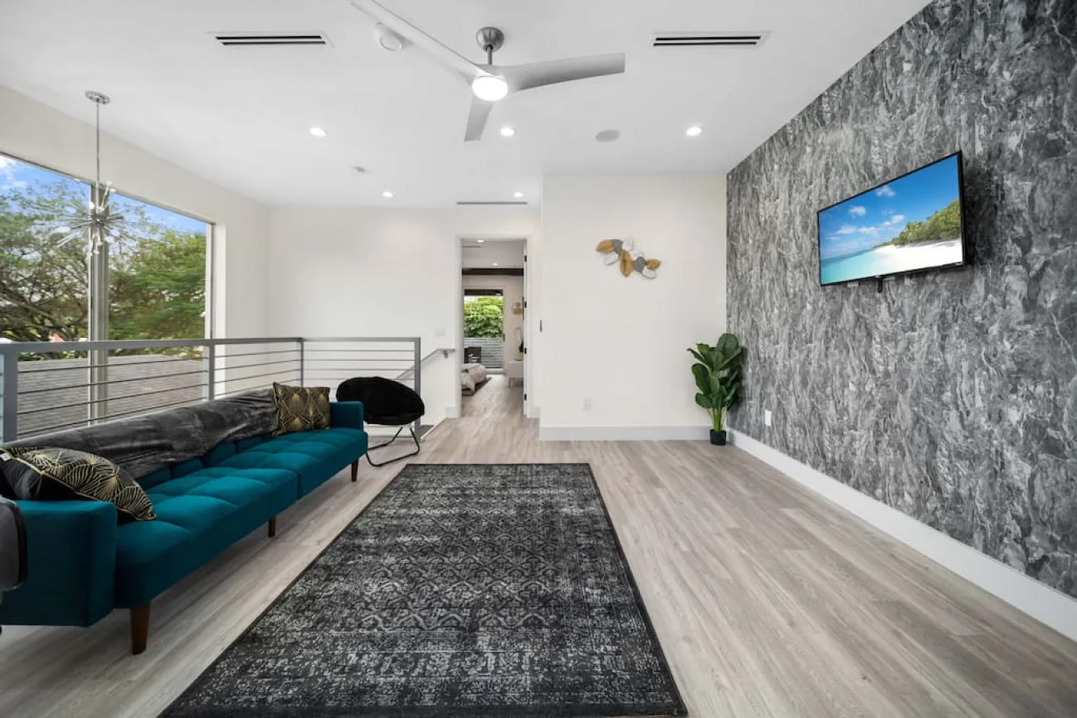 3 bed, 4.0 bath, $14,047 — Photo 4