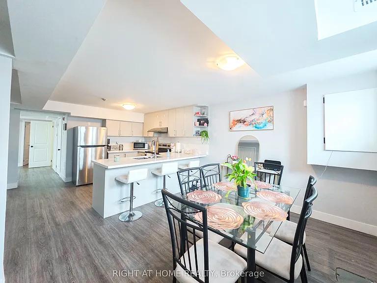 218 Celina St #LOWER — Photo 5