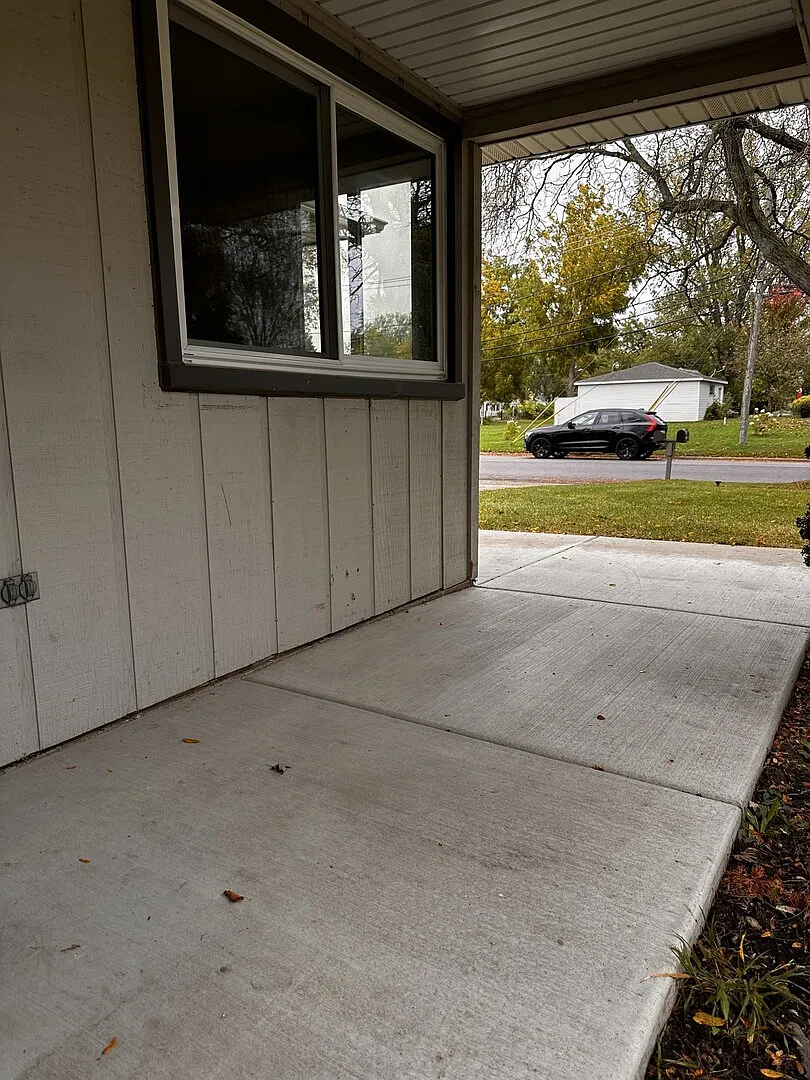 2 bed, 800 sqft, $2,000 — Photo 2
