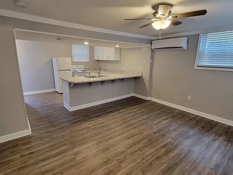 812 W 25th St #4 — Photo 1