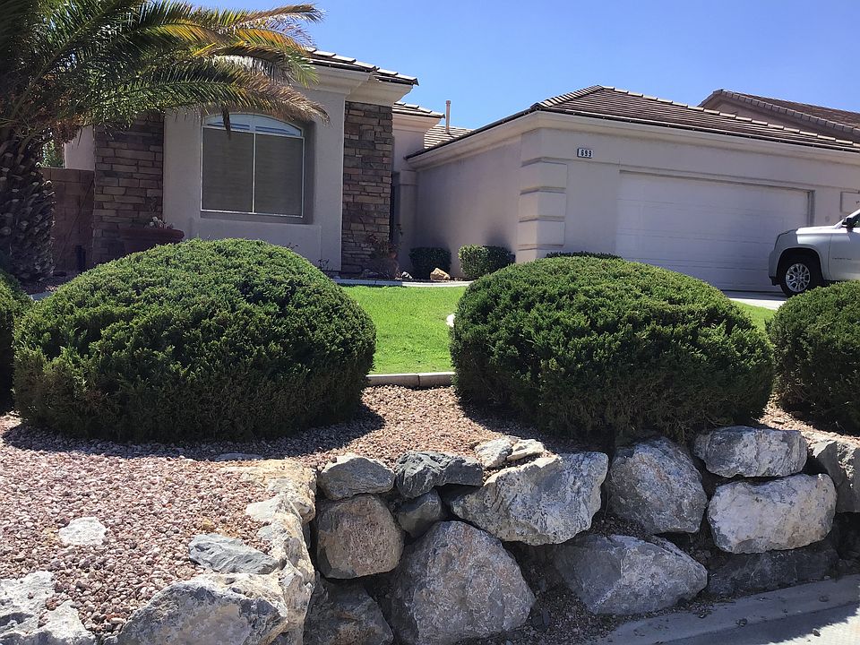 1st image of 699 Blue Lake Dr