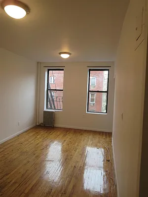 Rented by Keller Williams NYC | media 29