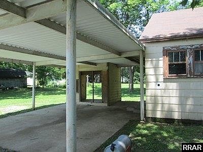 2nd image of 414 Poplar St