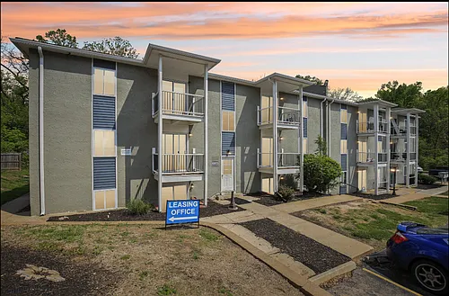 Broadway Ridge Apartments Photo 1