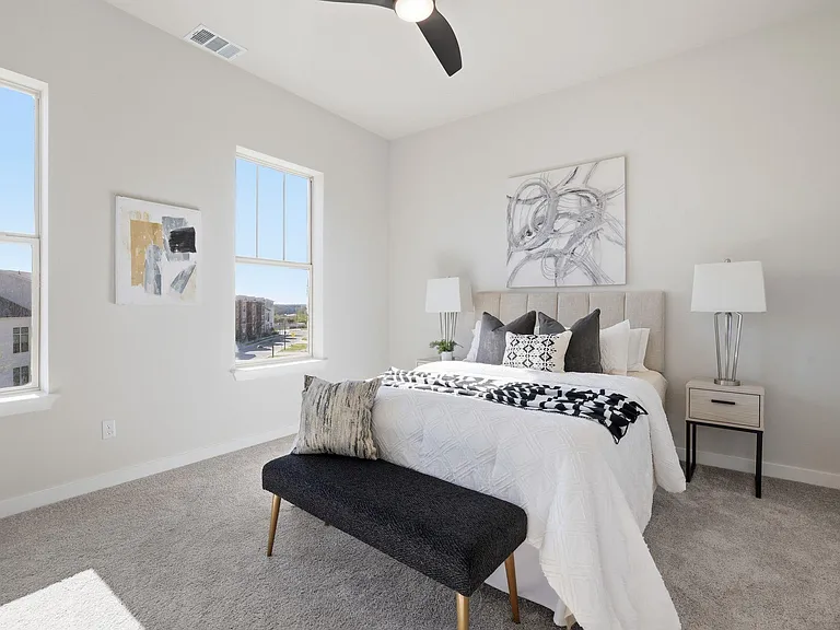 905 Pullman St — Photo 16