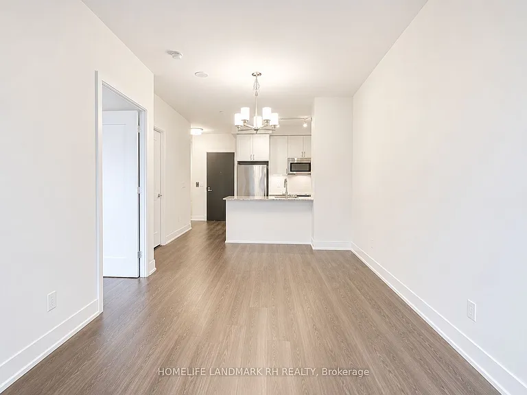 18 Graydon Hall Dr #208 — Photo 3