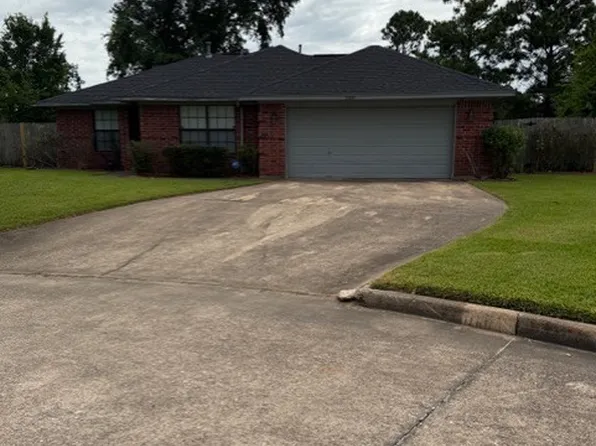 2390 Kings Court St, Beaumont, TX 77701