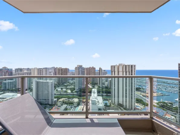 410 Atkinson Dr #3426, Honolulu, HI 96814