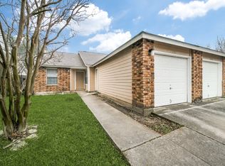 8911 Shadow Wood Ln, Converse, TX 78109