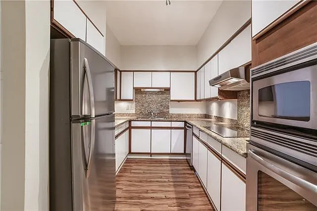 323 Morgan St #G — Photo 8