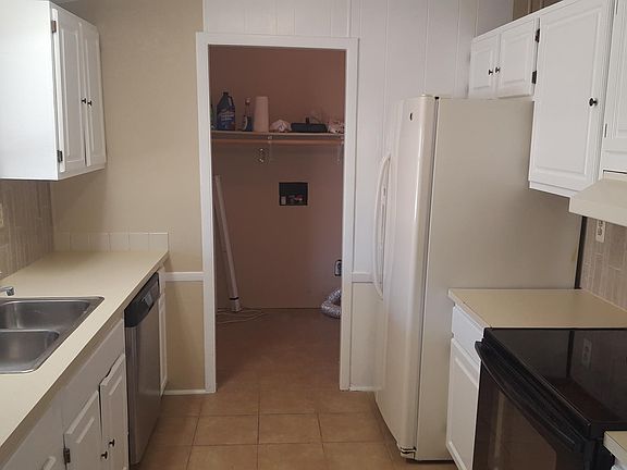 Kitchen /utility rooms