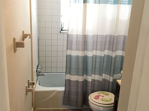 5th image of 610 W 5th Ave APT 01