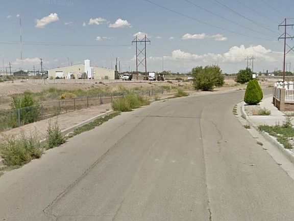 3rd image of 4004 Silver Fox Dr SE
