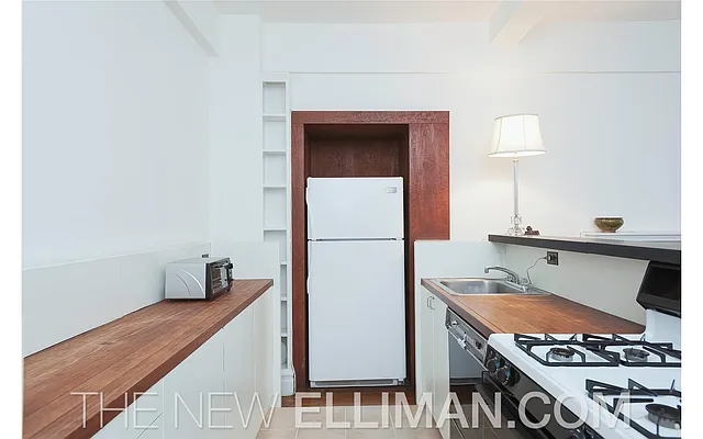 Rented by Douglas Elliman | media 10