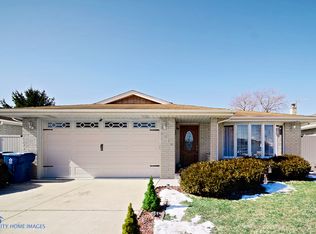 8516 S 77th Ct, Bridgeview, IL 60455