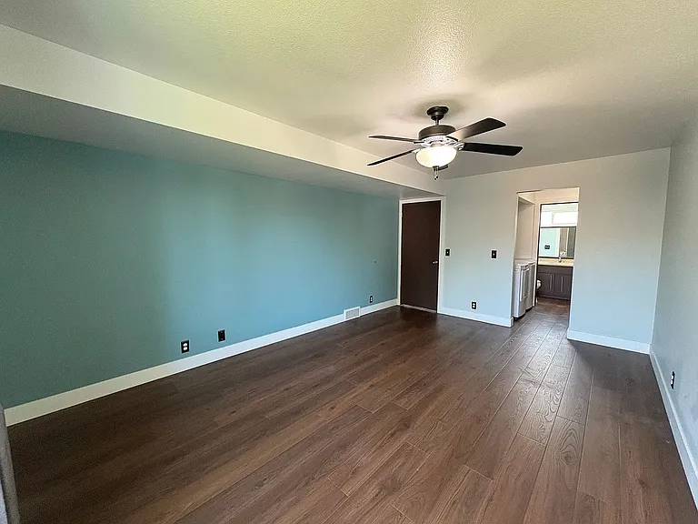 2416 S Elizabeth St #5 — Photo 8