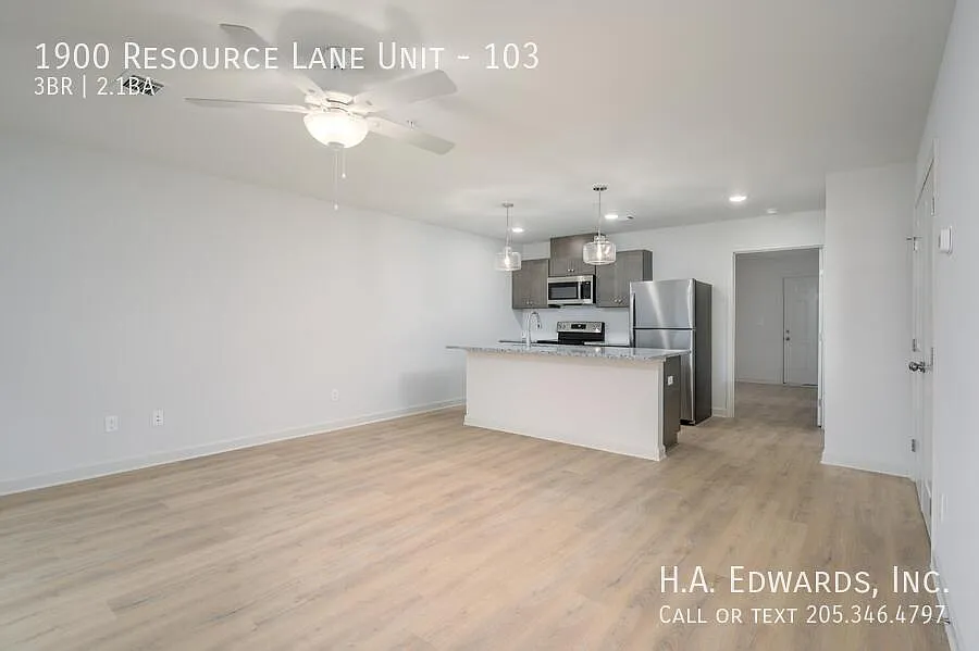 The Square at Canetuck Unit 103 — Photo 4
