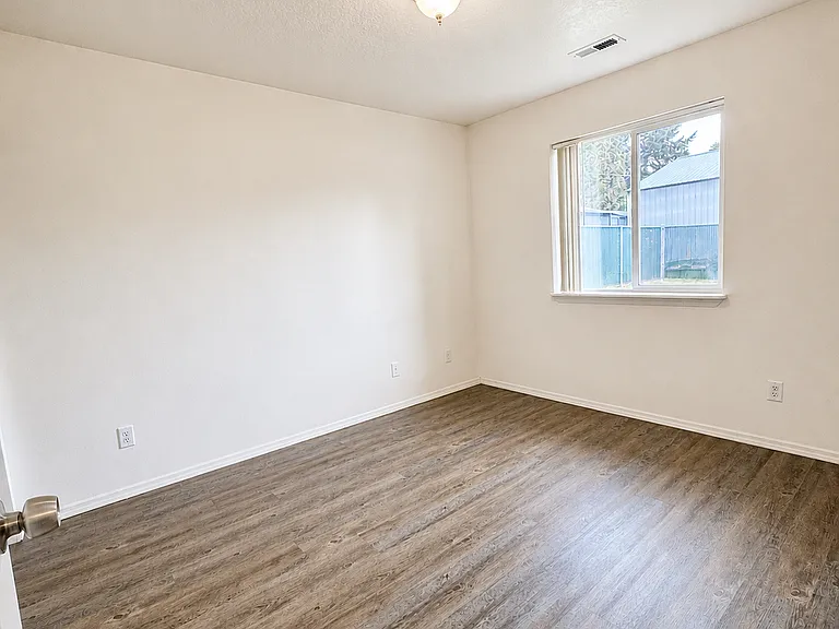 55-59 E Jadynn Ct — Photo 6
