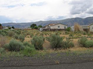 413 Spring Cir SW, Mattawa, WA 99349