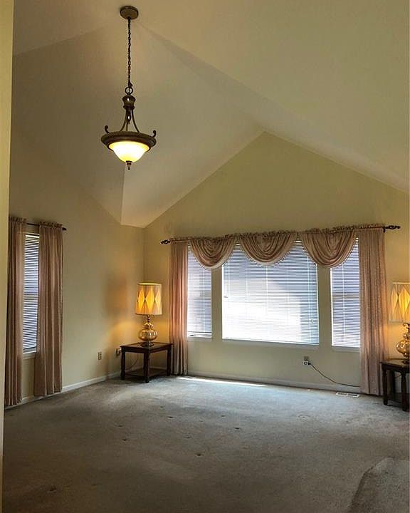 100 Limit St, Leavenworth, KS 66048 Zillow