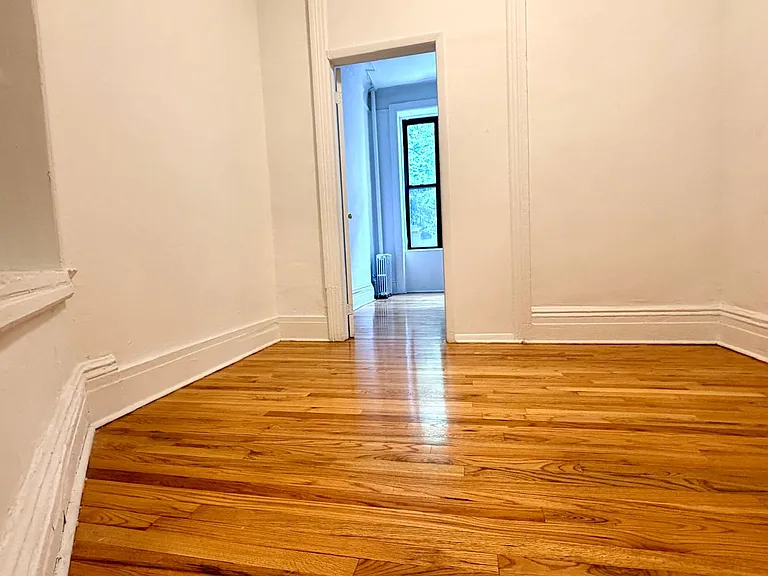 314 E 84th St #1 — Photo 6