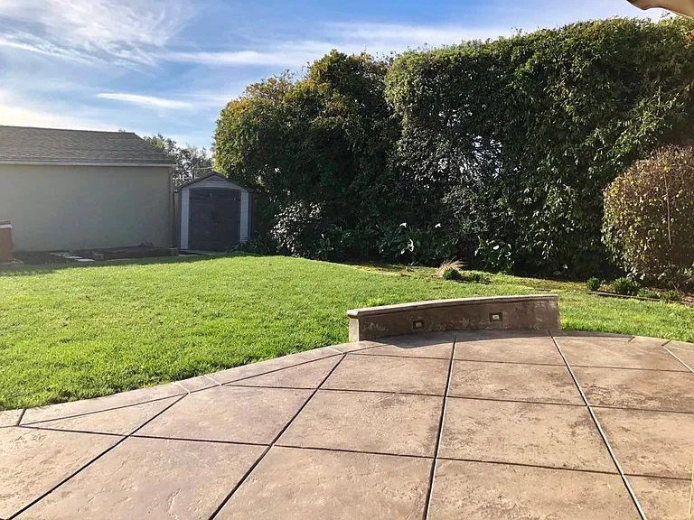 view of yard from home office/patio