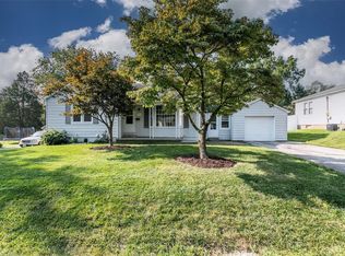 104 Henderson St, Troy, IL