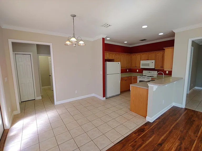 4258 Raleigh Way — Photo 13