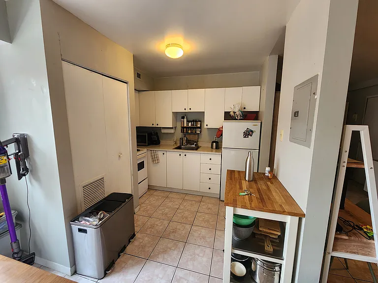 380 Frank St #7 — Photo 6