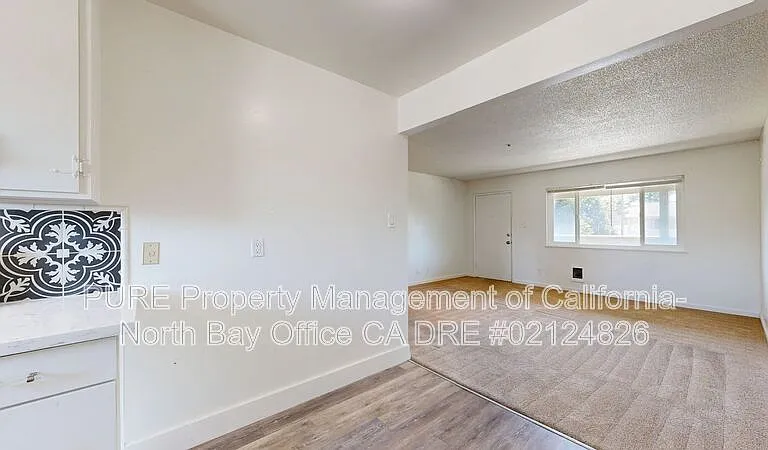 555 Dexter St #H — Photo 18