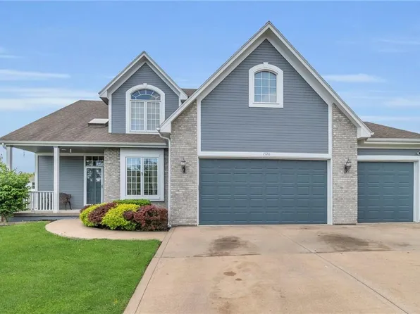 1520 Duncan Cir, Liberty, MO 64068