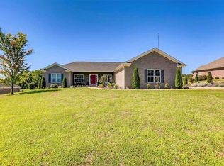 5951 Serenity Dr, Mount Vernon, IN 47620