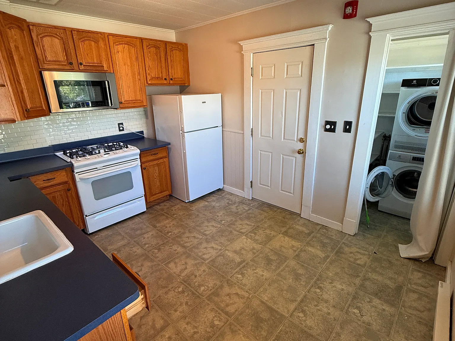 2 bed, $1,675 — Photo 4